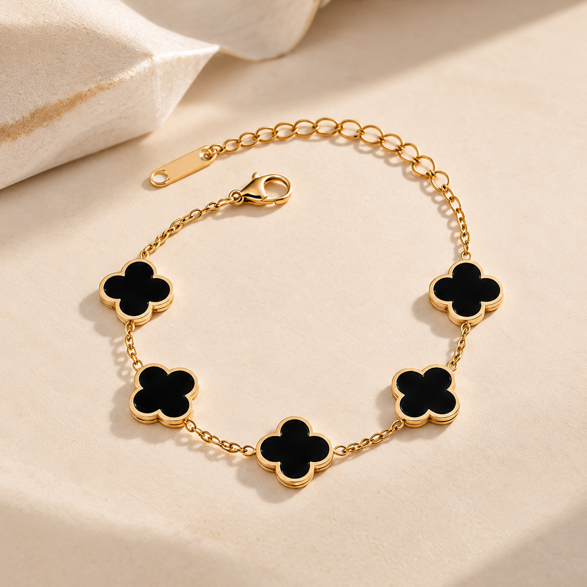 Five-Motif Clover Bracelet